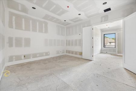 New construction Single-Family house 9050 Elizabeth Rd, Houston, TX 77055 - image 15