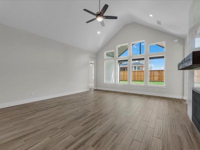 New construction Single-Family house 8127 Sunny Ridge Dr, Fulshear, TX 77441 plan Brentwood - image 14