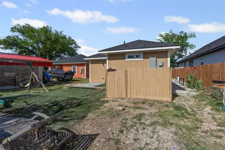 New construction Single-Family house 104 S Wall St, Itasca, TX 76055 - image