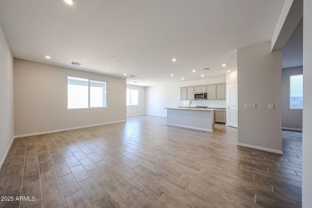 New construction Single-Family house 18110 W Creedance Blvd, Surprise, AZ 85387 plan Erie - image 14