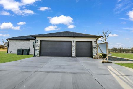 New construction Single-Family house 744 Cooper Trl, Weatherford, TX 76087 null- photo 29 29