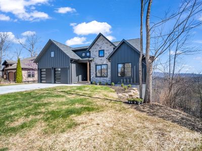 New construction Single-Family house 90 Summit Hill Rd, Hendersonville, NC 28791 - image