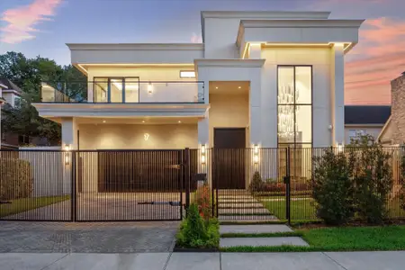 New construction Single-Family house 7 Lana Ln, Houston, TX 77027 - image