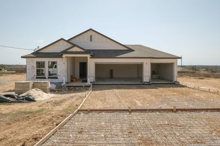 New construction Single-Family house 112 Cheyenne Dr, Floresville, TX 78114 null- photo 7 7