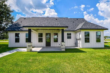 New construction Single-Family house 595 Buckskin Dr, Palacios, TX 77465 - image