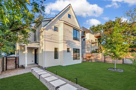New construction Single-Family house 1902 Tillotson Ave, Austin, TX 78702 - image