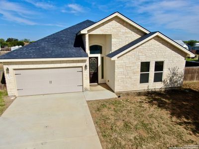 New construction Single-Family house 153 Medium Mdw, Lytle, TX 78052 - image