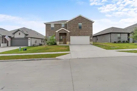 New construction Single-Family house 10529 Tuxinaw Trl, Fort Worth, TX 76179 plan The McKinnon - image
