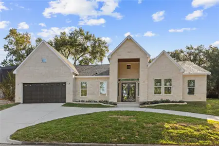 New construction Single-Family house 1511 Green Briar Dr, Huntsville, TX 77340 - image