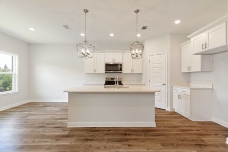 New construction Single-Family house 6108 Mildreds Wy, Crestview, FL 32563 plan Maybell I - image 4