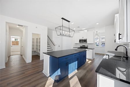 New construction Single-Family house 8326 Amethyst Valley Ln, Angleton, TX 77515 plan Rylan  - image 11