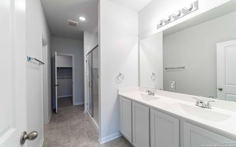 New construction Single-Family house 1216 Sweden, Seguin, TX 78155 Rio Grande- photo 1 1