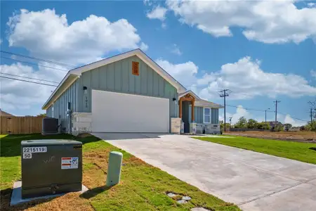 New construction Single-Family house 1013 Lago Azul Ln, Temple, TX 76504 - image