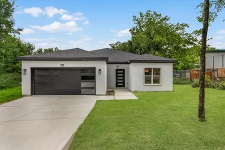 New construction Single-Family house 3513 Woodlake Dr, Granbury, TX 76048 null- photo 0