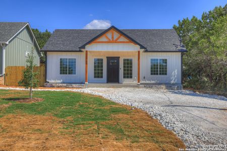 New construction Single-Family house 1186 Canyon Trace, Canyon Lake, TX 78133 - photo 0