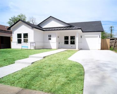 New construction Single-Family house 1421 E Baltimore Ave, Fort Worth, TX 76104 null- photo 0 0