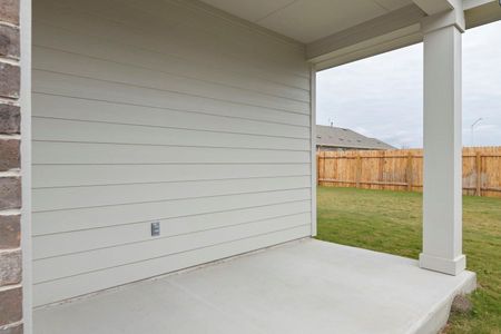 New construction Single-Family house 3717 Pin Oak Hls, Seguin, TX 78155 plan Sergio - image 3