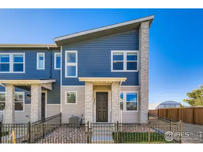 New construction Townhouse house 2771 Bear Springs Cir, Longmont, CO 80503 - image
