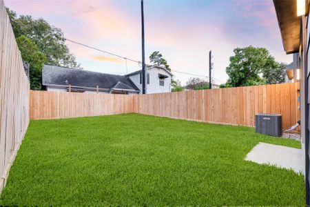 New construction Single-Family house 2113 Huldy St, Houston, TX 77019 - image 4
