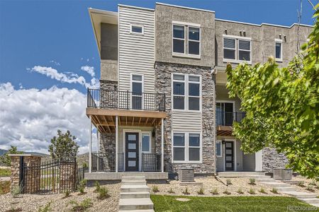 New construction Townhouse house 15527 W Washburn Dr, Lakewood, CO 80228 null- photo 0