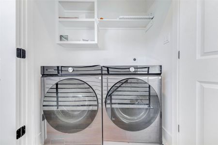 New construction Single-Family house 334 Eastwood St, Houston, TX 77011 - image 12