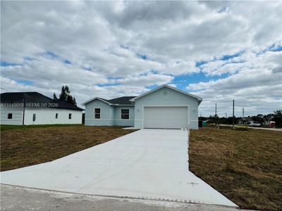 New construction Single-Family house 426 Mercedes Ct, Lehigh Acres, FL 33972 - image