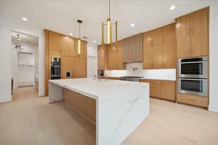 New construction Single-Family house 2118 Westgate Dr, Houston, TX 77019 - image 18