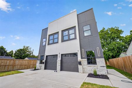 New construction Single-Family house 415 Neyland St, Houston, TX 77022 - image