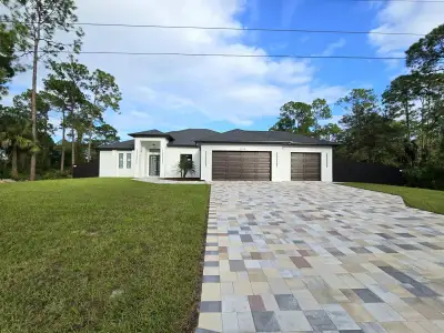 New construction Single-Family house 1114 Magnolia Ave, Lehigh Acres, FL 33972 - image