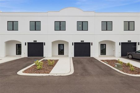 New construction Townhouse house 4369 Cambio Gardens Ct, Tampa, FL 33610 - image