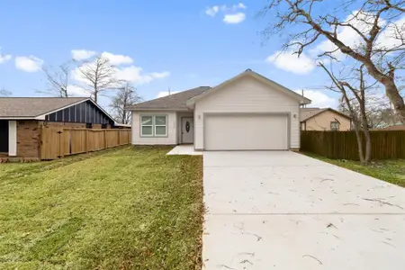 New construction Single-Family house 206 S Brownell St, La Porte, TX 77571 - image