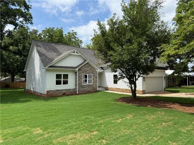 New construction Single-Family house 875 Lynn Ave, Jefferson, GA 30549 - image