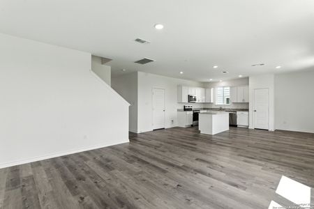 New construction Single-Family house 5126 Flight Sail, San Antonio, TX 78245 plan Sandalwood - image 11