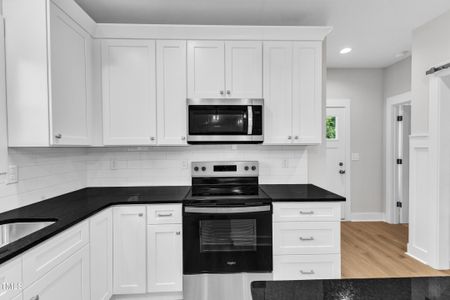 New construction Single-Family house 401 N Raiford St, Selma, NC 27576 null- photo 16 16