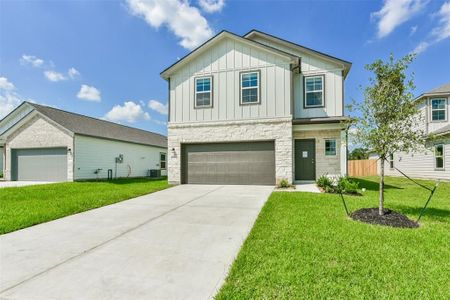 New construction Single-Family house 1212 Cypress Ln, Dayton, TX 77535 The Brazos E- photo 0