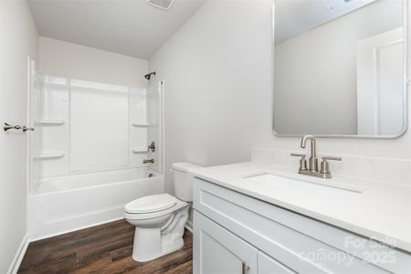 New construction Single-Family house 2039 Sadler Woods Ln, Charlotte, NC 28214 - image 9