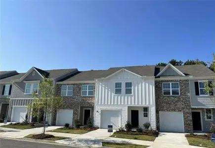 New construction Townhouse house 110 Rivington Dr, Winder, GA 30680 - image