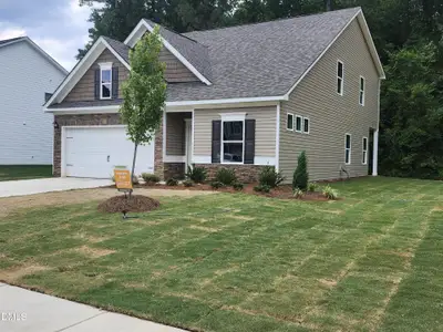 New construction Single-Family house 1673 Elk Run Dr, Fayetteville, NC 28312 - image