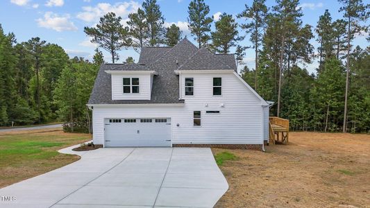 New construction Single-Family house 190 Whistlers Cove, Louisburg, NC 27549 - photo 0