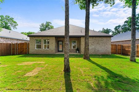 New construction Single-Family house 108 Lakeview Dr, Trinidad, TX 75163 - image