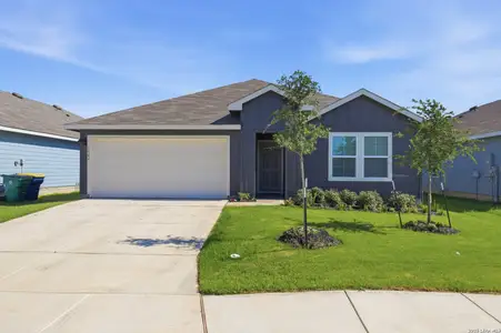 New construction Single-Family house 1004 Village, Seguin, TX 78155 - image