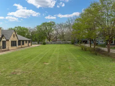 New construction Single-Family house 1004 E Franklin St, Hillsboro, TX 76645 - image