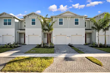 New construction Townhouse house 381 Se Crossoak Ln, Port St. Lucie, FL 34984 - image