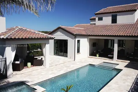 New construction Single-Family house 7 Lakeside Palms Ct, Lake Worth, FL 33460 - image