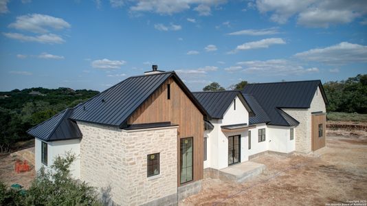 New construction Single-Family house 345 Shady Holw, New Braunfels, TX 78132 - image