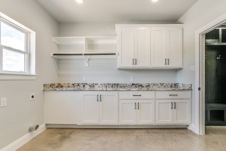 New construction Single-Family house 200 Sarra Ln, Poolville, TX 76487 plan Abrams - image 7