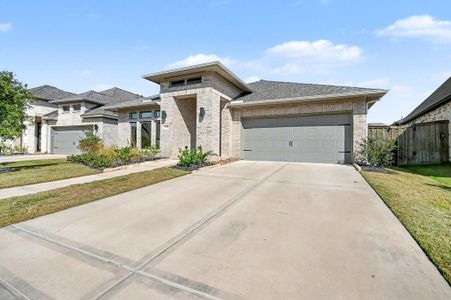 New construction Single-Family house 12310 Grassy Bend Dr, Mont Belvieu, TX 77523 plan Design 2206H - image