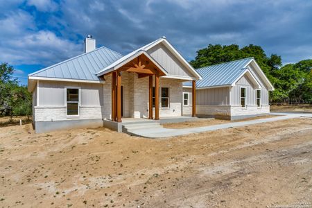 New construction Single-Family house 112 N Stonegate, Boerne, TX 78006 - photo 0