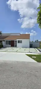 New construction Townhouse house 9612 Grand Canal Dr, Miami, FL 33174 - image