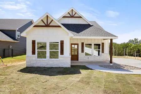 New construction Single-Family house 2400 Duro Ct, Granbury, TX 76048 - image